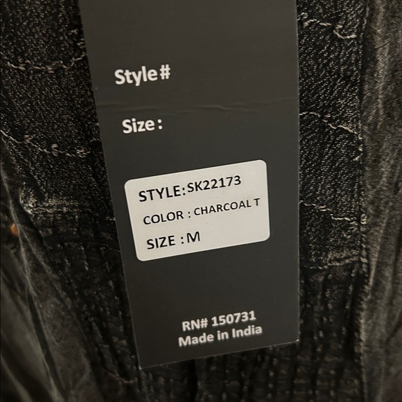 NWT Young threads Elegant Black Maxi Skirt. Size Medium. - Picture 3 of 3